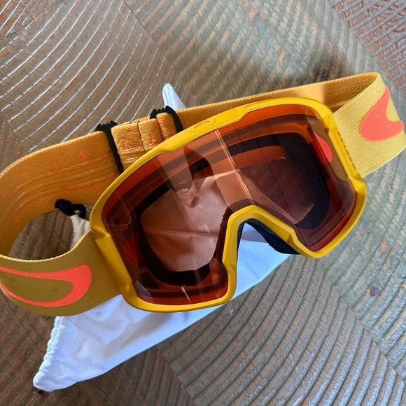 Oakley Other - Oakley Line Miner ski goggles in a Icon Mustard color with Prizm Persimmon lens